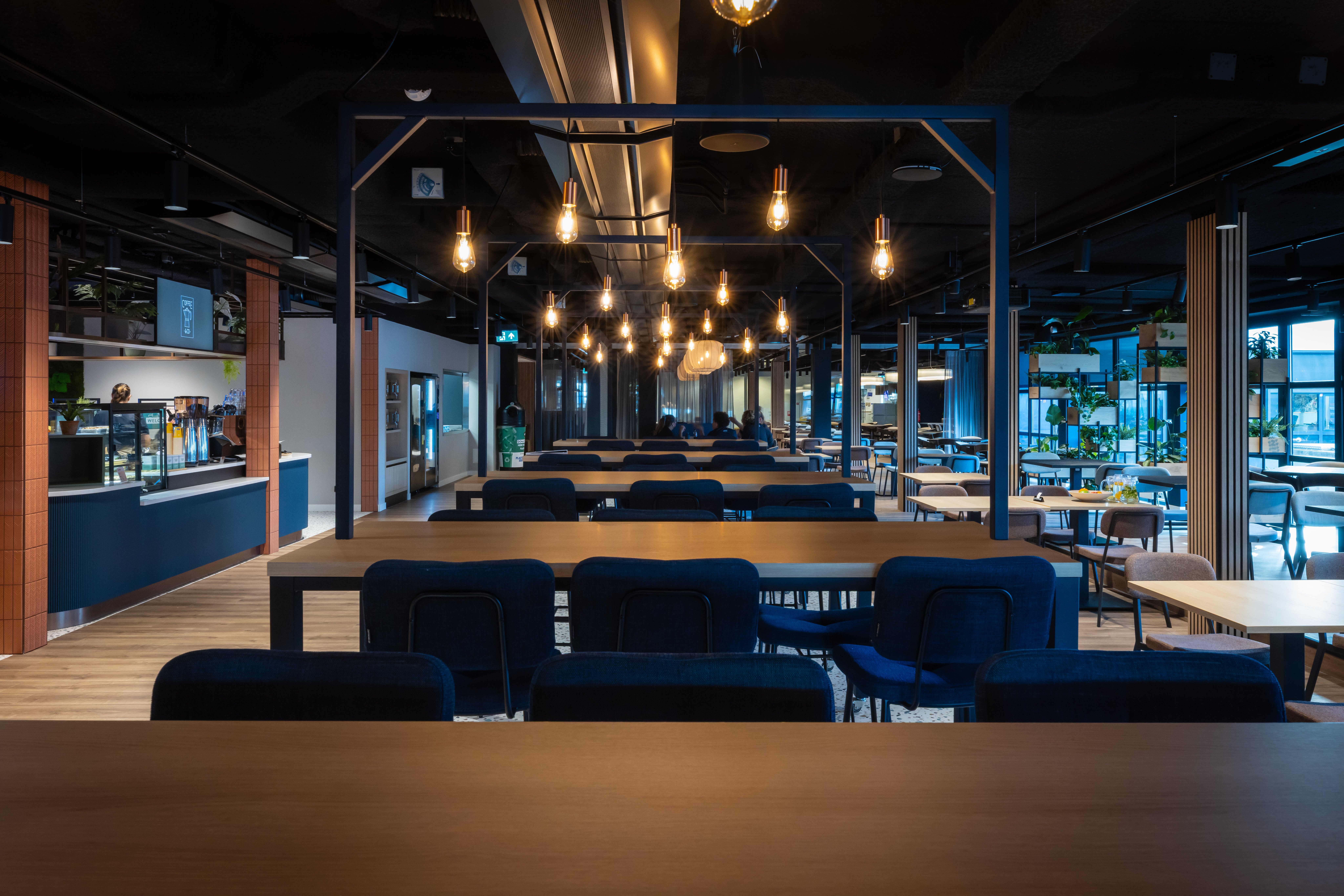Damen restaurant Zitgedeelte 1